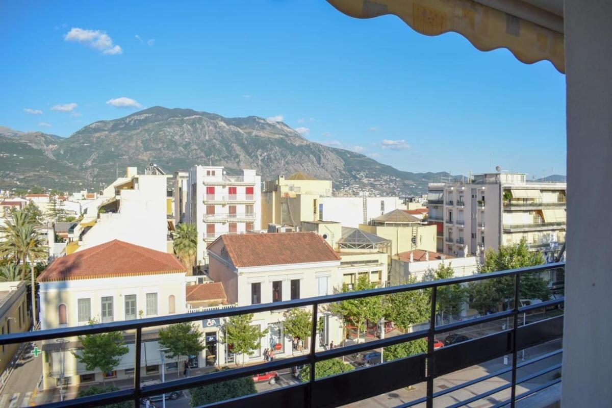 Cozy Flat On The Main Square, 10Min To The Sea Vila Calamata Exterior foto