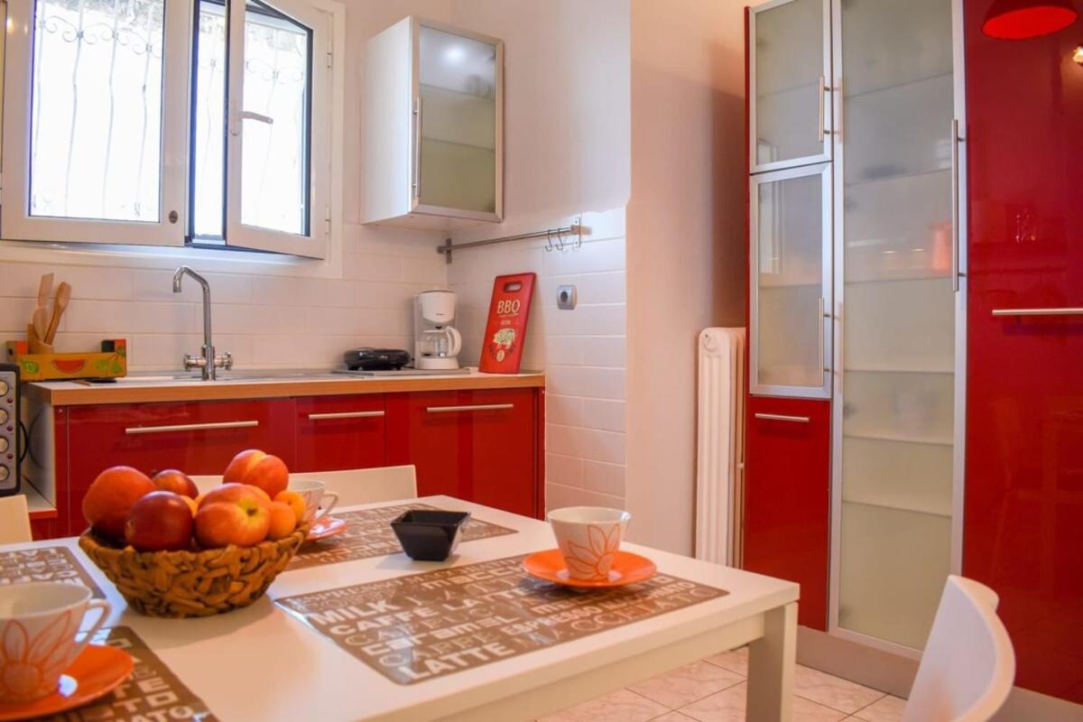 Cozy Flat On The Main Square, 10Min To The Sea Vila Calamata Exterior foto