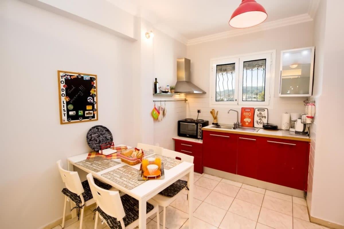Cozy Flat On The Main Square, 10Min To The Sea Vila Calamata Exterior foto