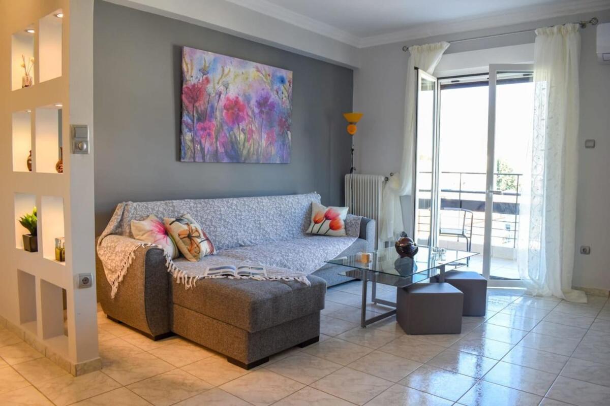 Cozy Flat On The Main Square, 10Min To The Sea Vila Calamata Exterior foto